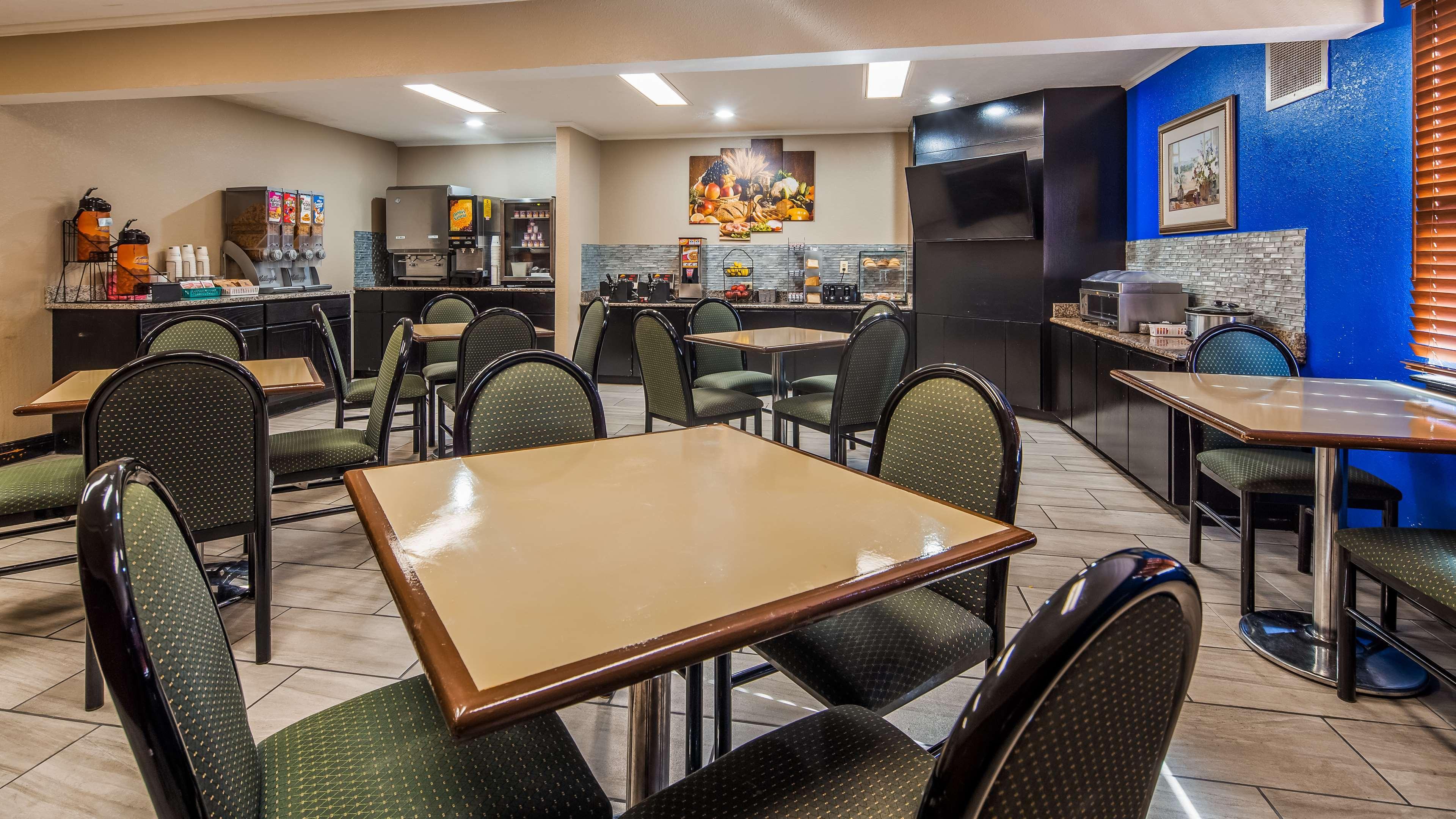 Red Roof Inn & Suites Lexington - Hamburg Extérieur photo