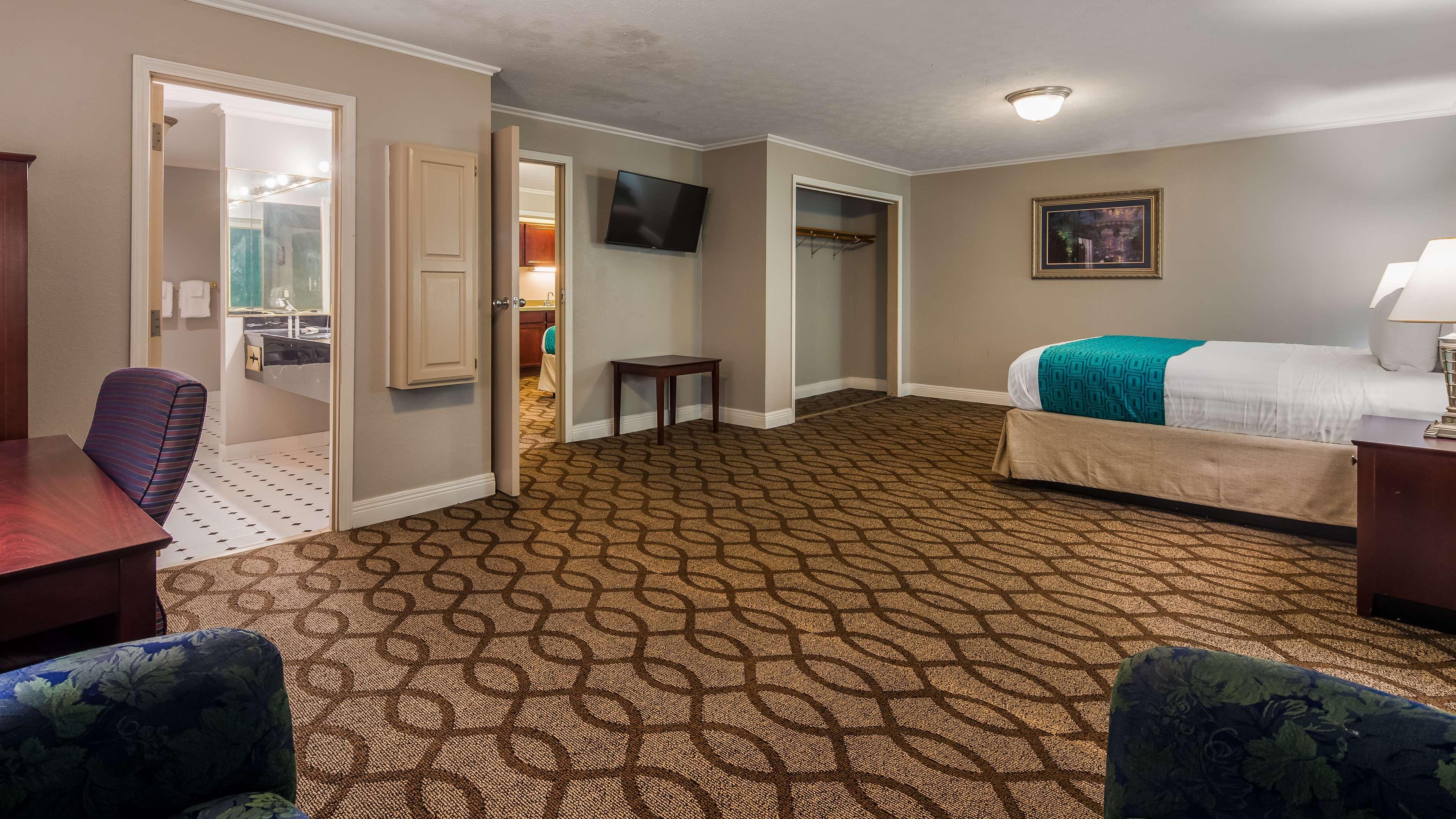 Red Roof Inn & Suites Lexington - Hamburg Extérieur photo