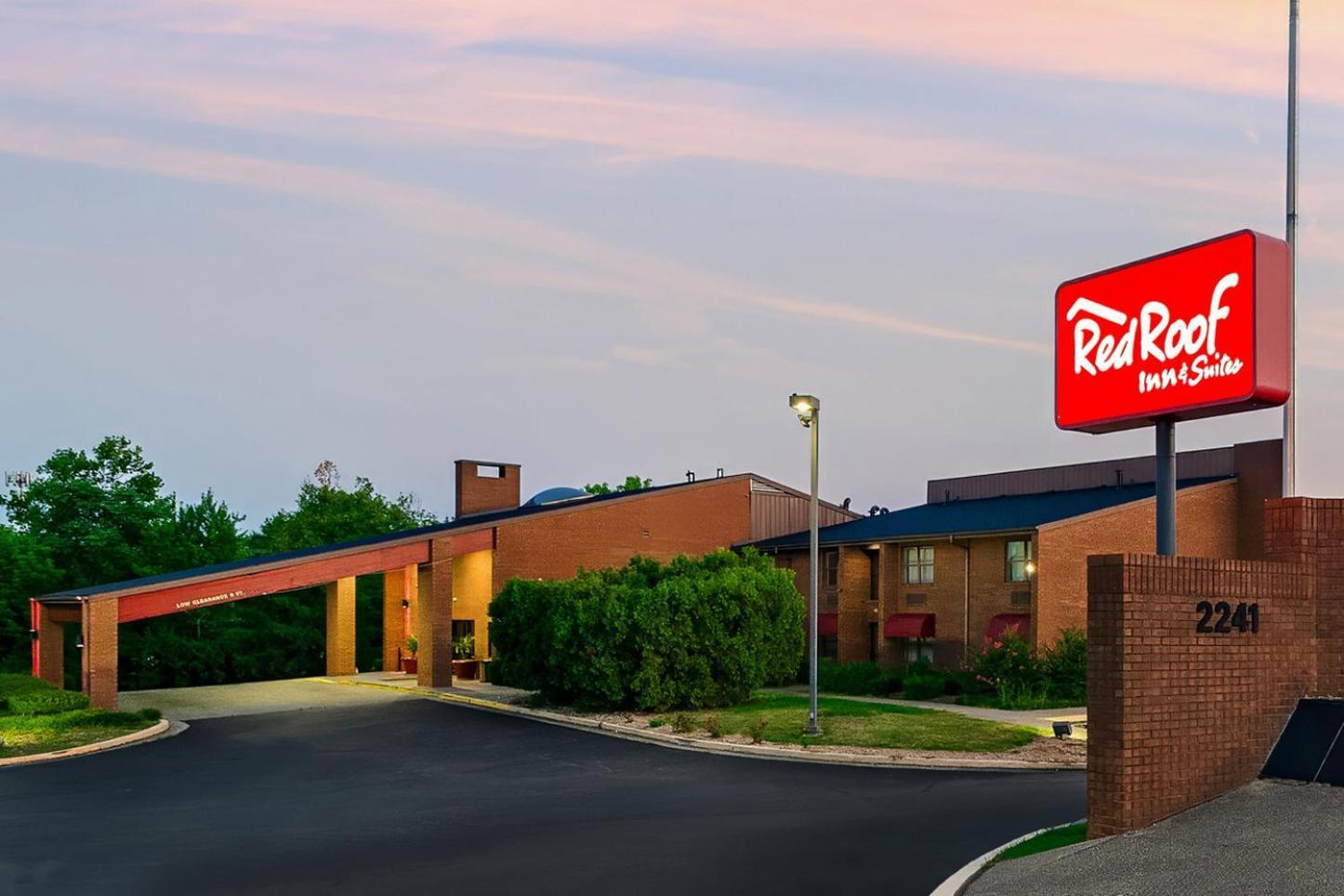 Red Roof Inn & Suites Lexington - Hamburg Extérieur photo