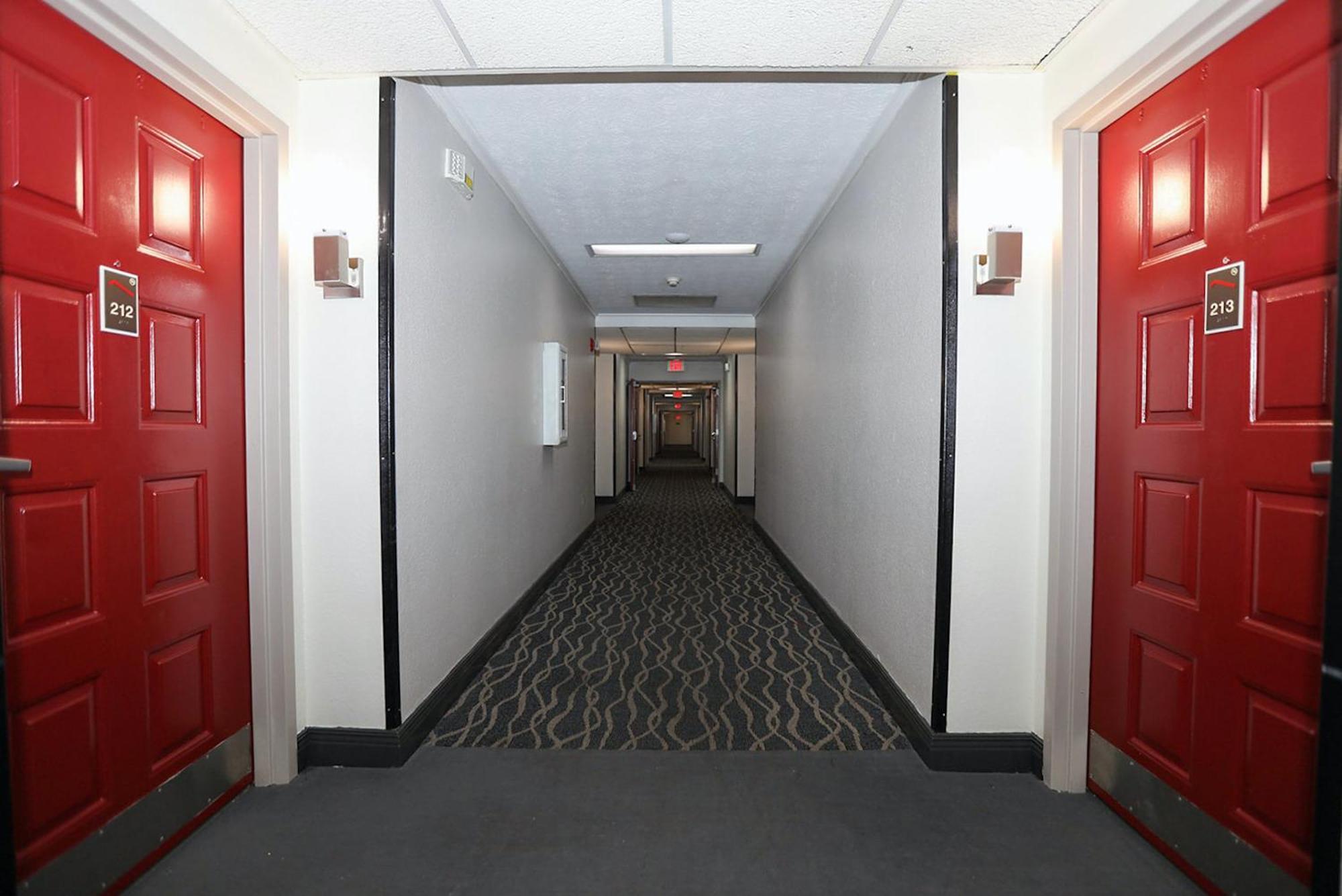 Red Roof Inn & Suites Lexington - Hamburg Extérieur photo